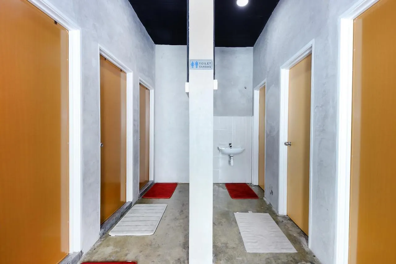 **  Spot On 89956 The Blue Malacca Hotel Malaysia